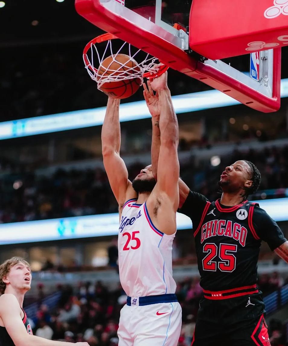 快船控卫高效率砍分，率队战胜对手的简单介绍