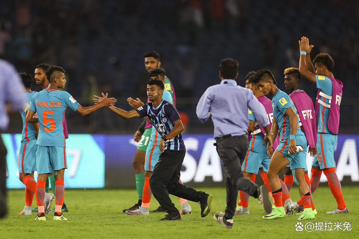 半岛体育官网入口-汉堡球员展现出色的防守表现，稳定取胜的简单介绍