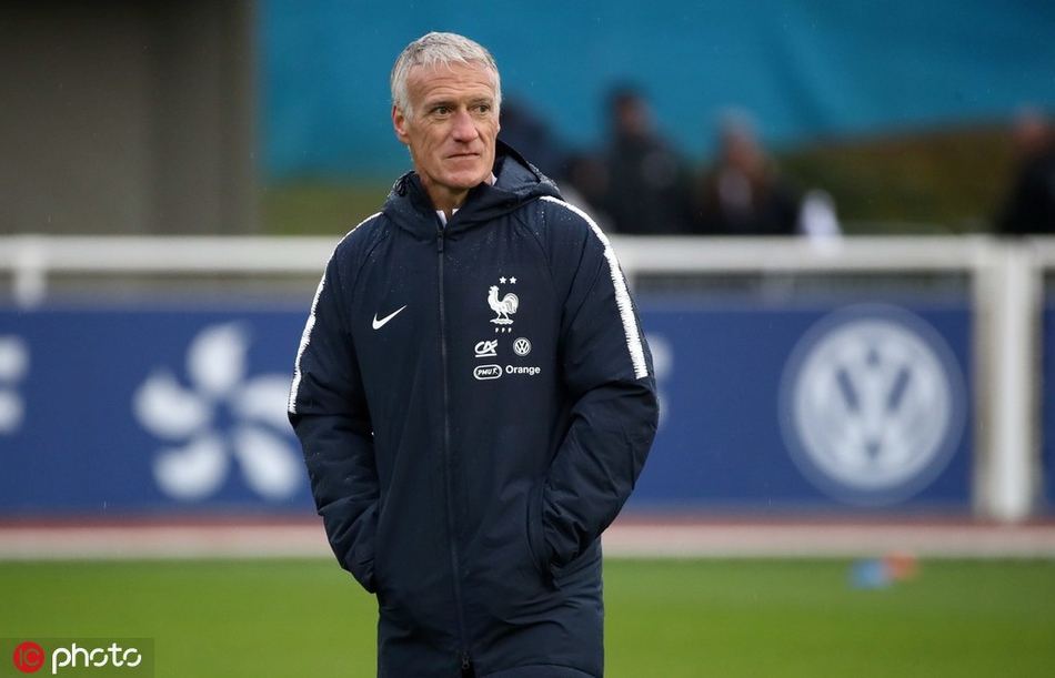 法国足球职业联赛赛程紧凑，受到球迷热捧