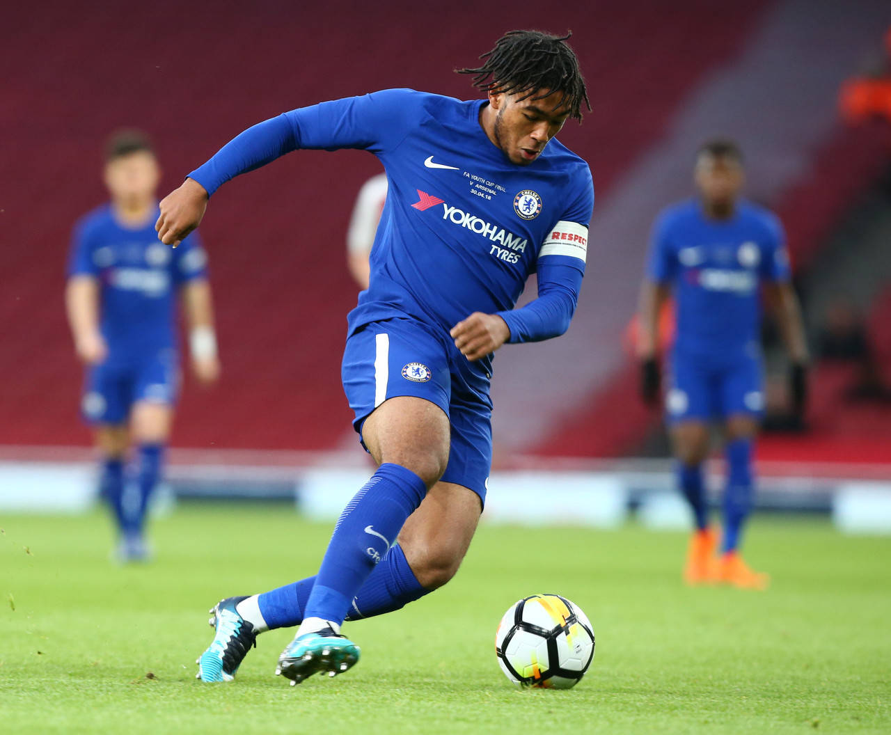 关于切尔西：球员卡瓦尼受到各方关注的信息