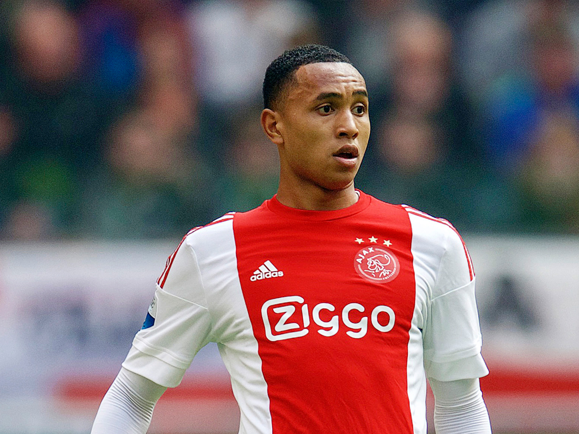 阿贾克斯出色发挥，展现实力与魅力的简单介绍