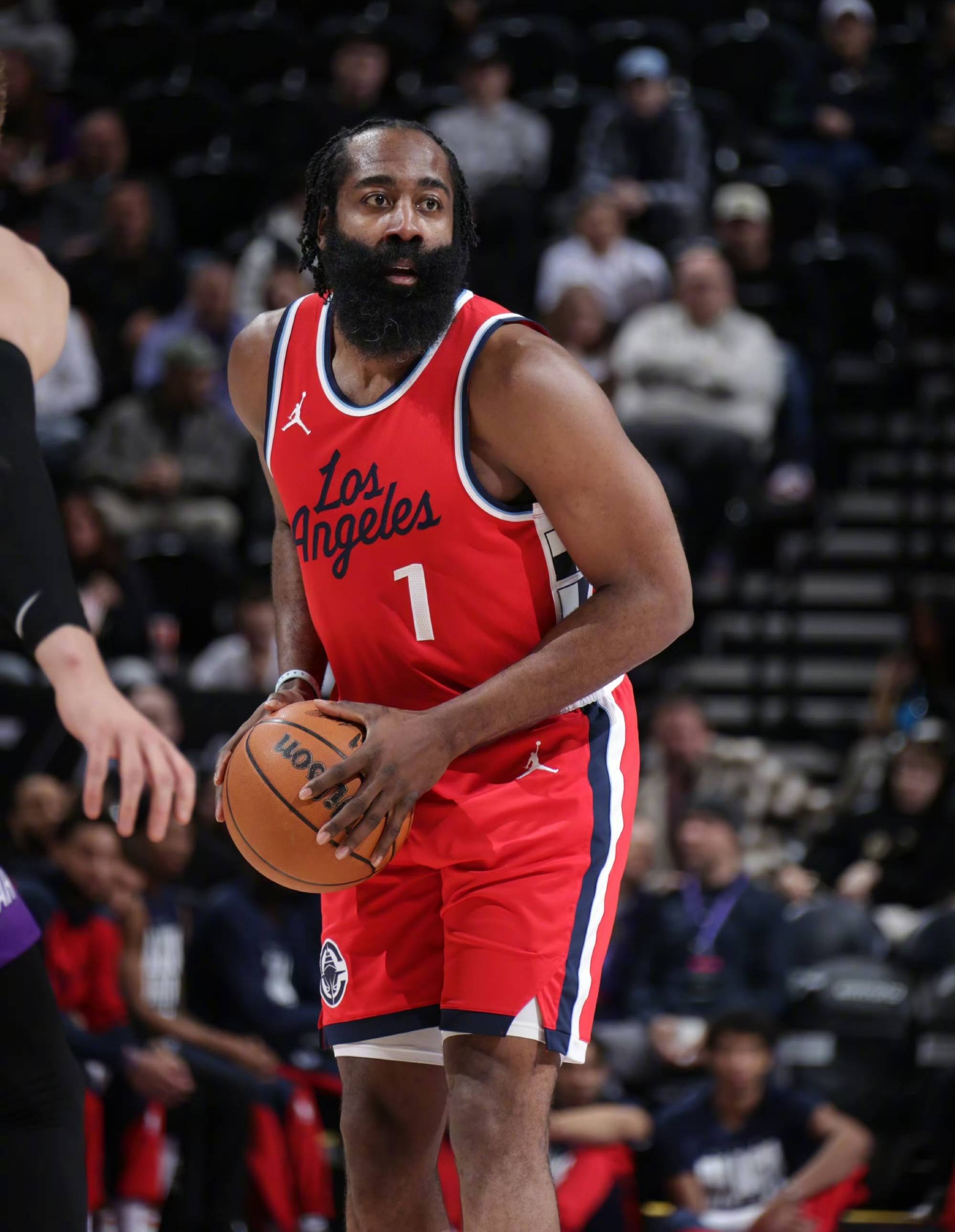 半岛体育注册-外援球星独揽得分王宝座，斩获多场胜利的简单介绍