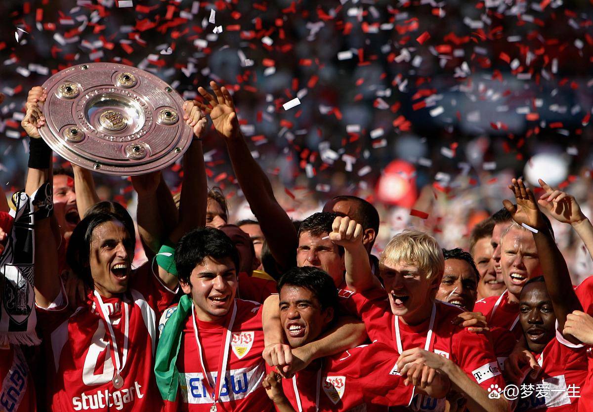 半岛体育官方登录入口-阿贾克斯全胜，埃因霍温劲敌难敌