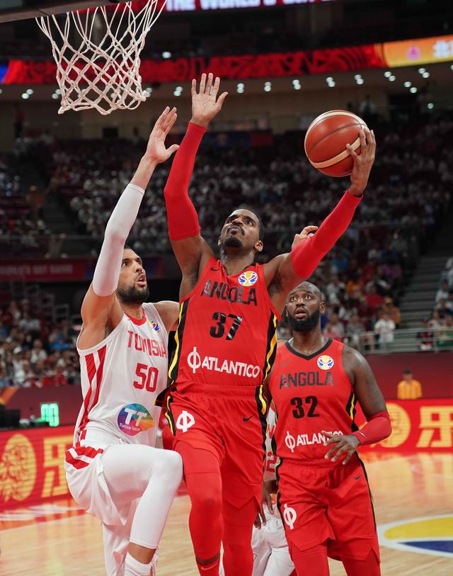 包含荷兰男篮全队发挥稳定，力争打破世界杯纪录！的词条