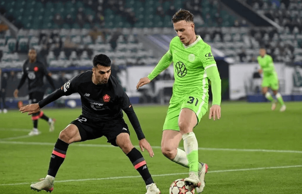 半岛体育直播-沃尔夫斯堡主场失利，卫冕冠军难掩疲态的简单介绍