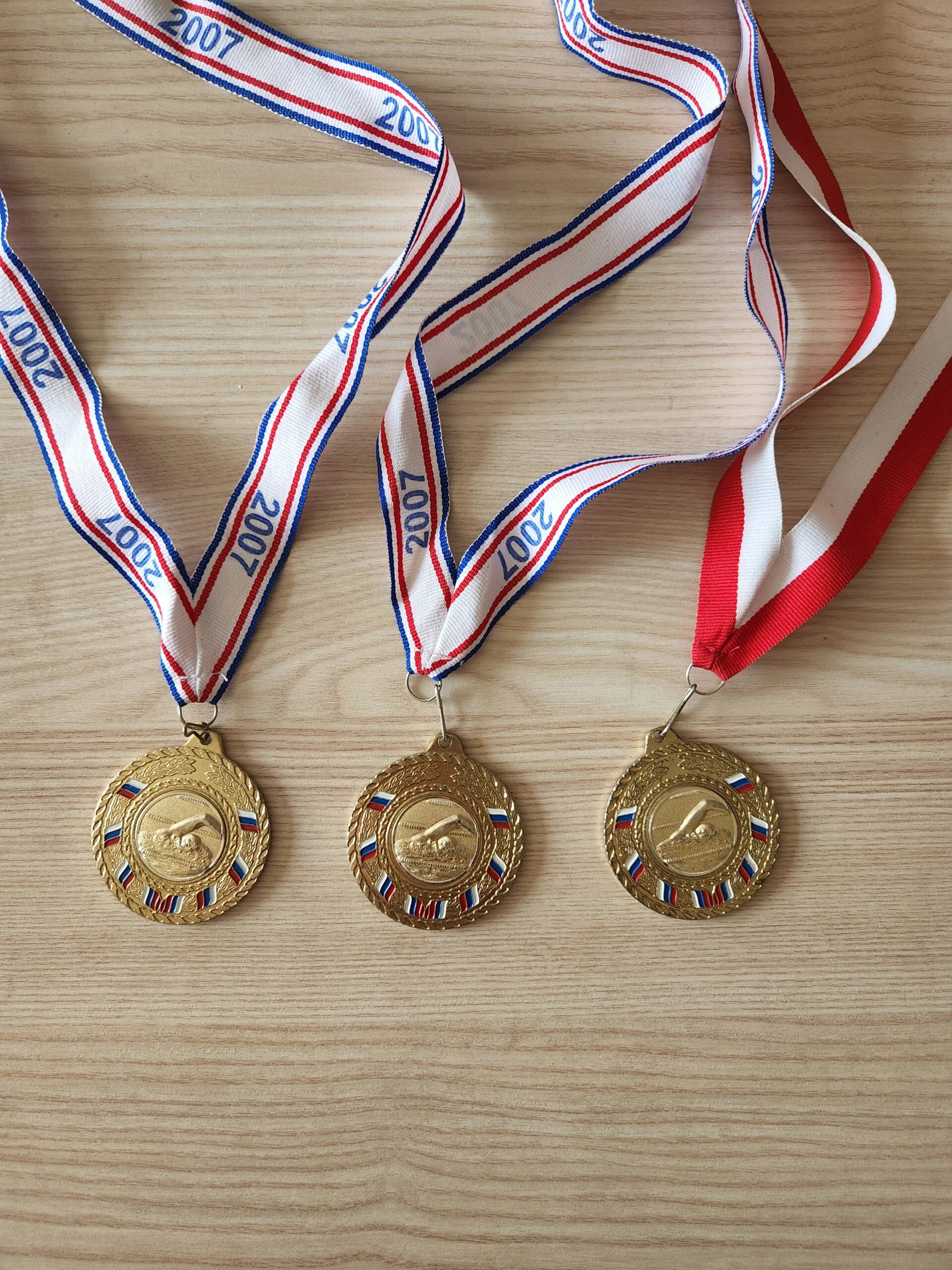 半岛体育app下载-南非选手斩获游泳银牌，喜提奖牌