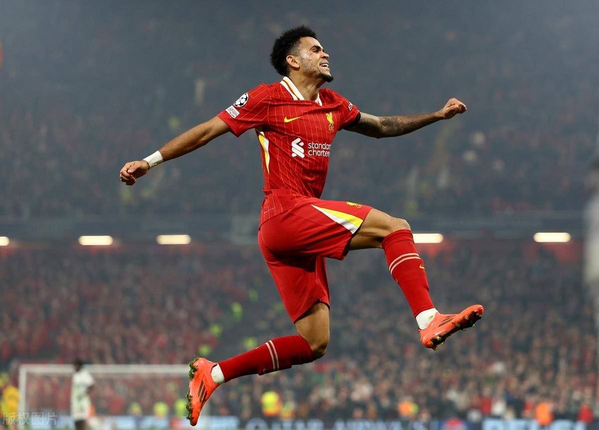 包含阿斯顿维拉惊险取胜，全队庆祝的词条